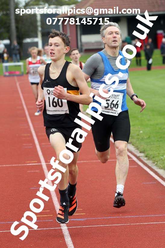 800 metres, NECAA Open Meeting, Morpeth, Sunday, September 27th. David T. Hewitson/Sports for All Pics